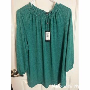 NWT Adrianna Papell Green and White Polka Dot Top